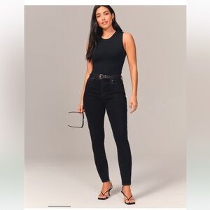 ABERCROMBIE & FITCH Curve Love High Rise Skinny Jean